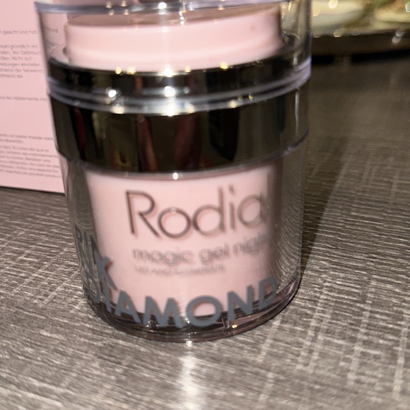 Rodial Pink Diamond Magic Gel Night Peptides-Diamond Powder-Retinol-Vit C NWT - Picture 2 of 6